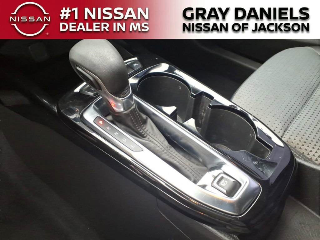 Used 2024 Chevrolet Trax LT w/ Driver Confidence Package FWD image 19