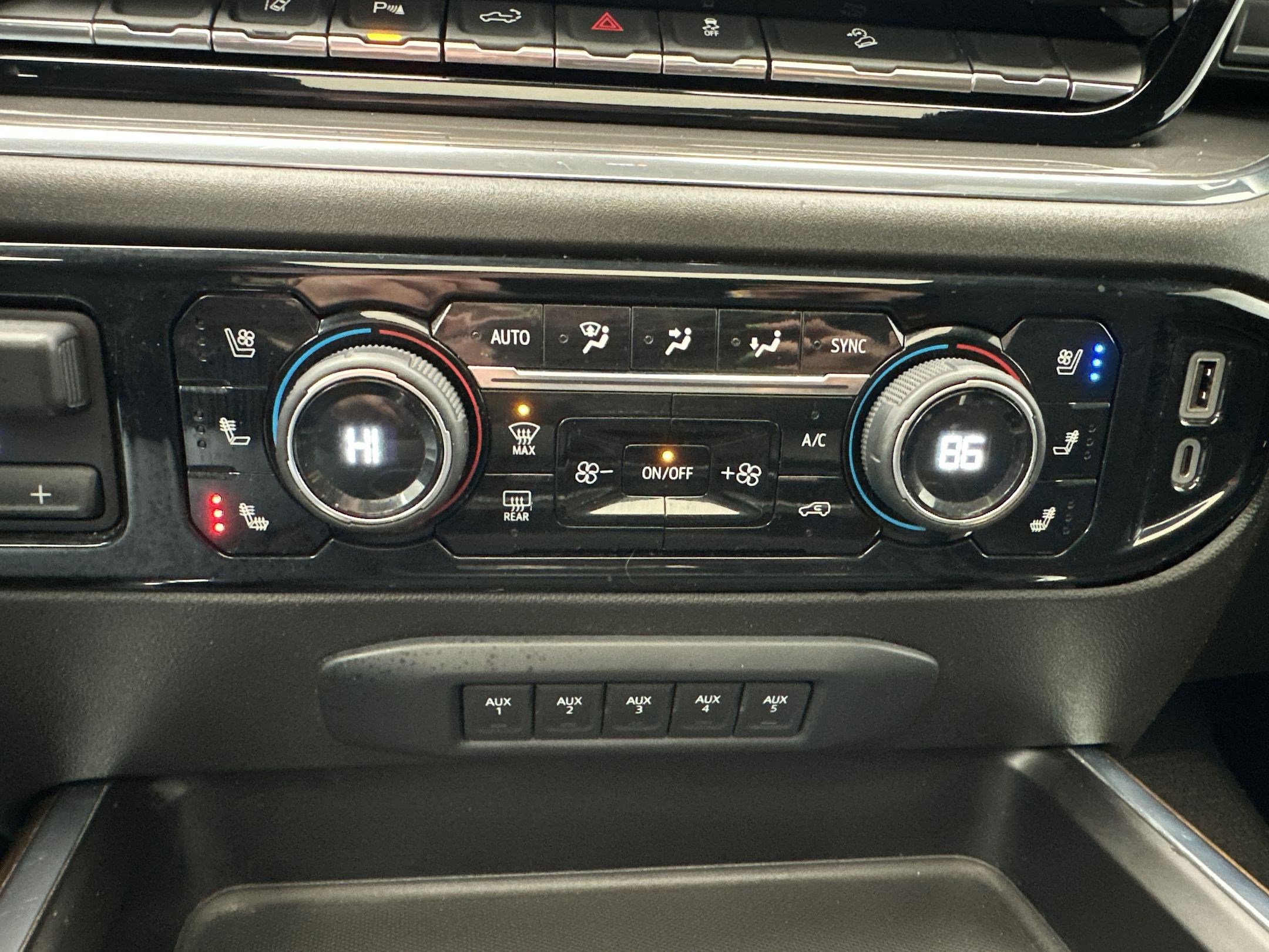 Certified 2024 Chevrolet Silverado 2500 High Country w/ Midnight Edition image 19