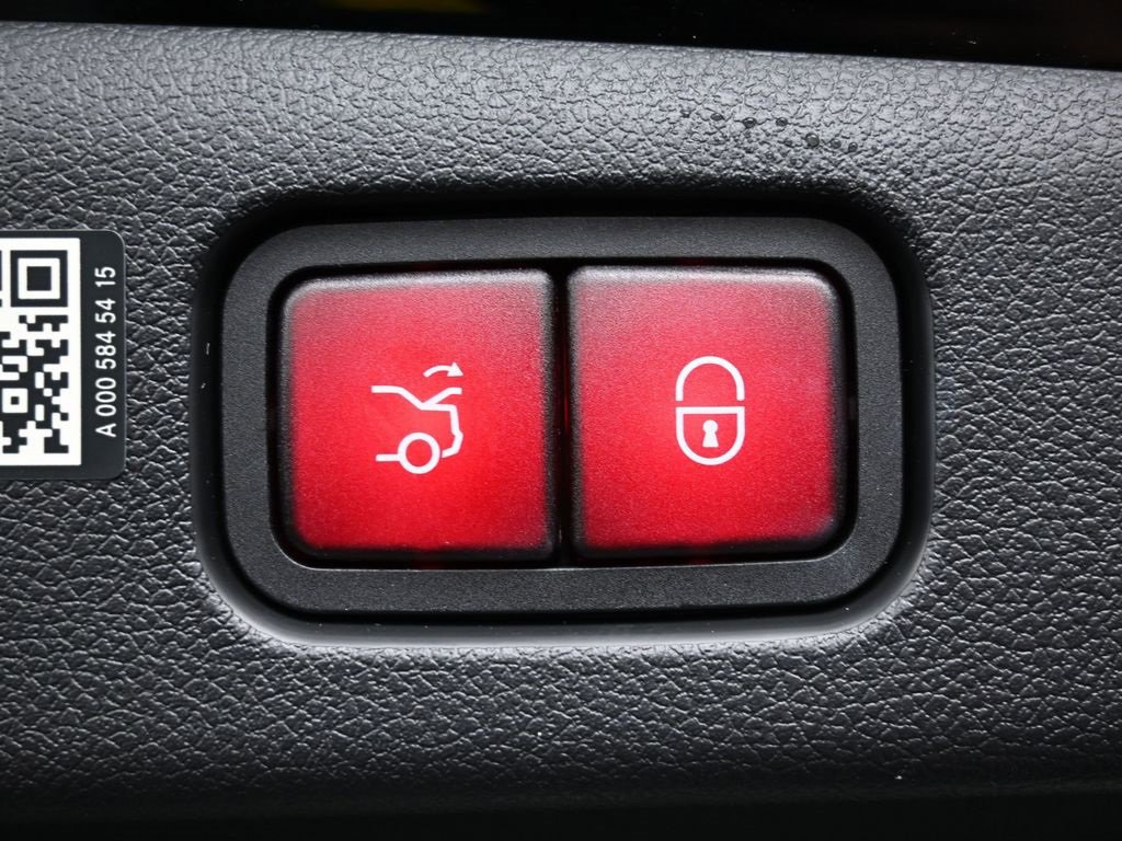 Used 2024 Mercedes-Benz E 350 4MATIC Sedan image 19