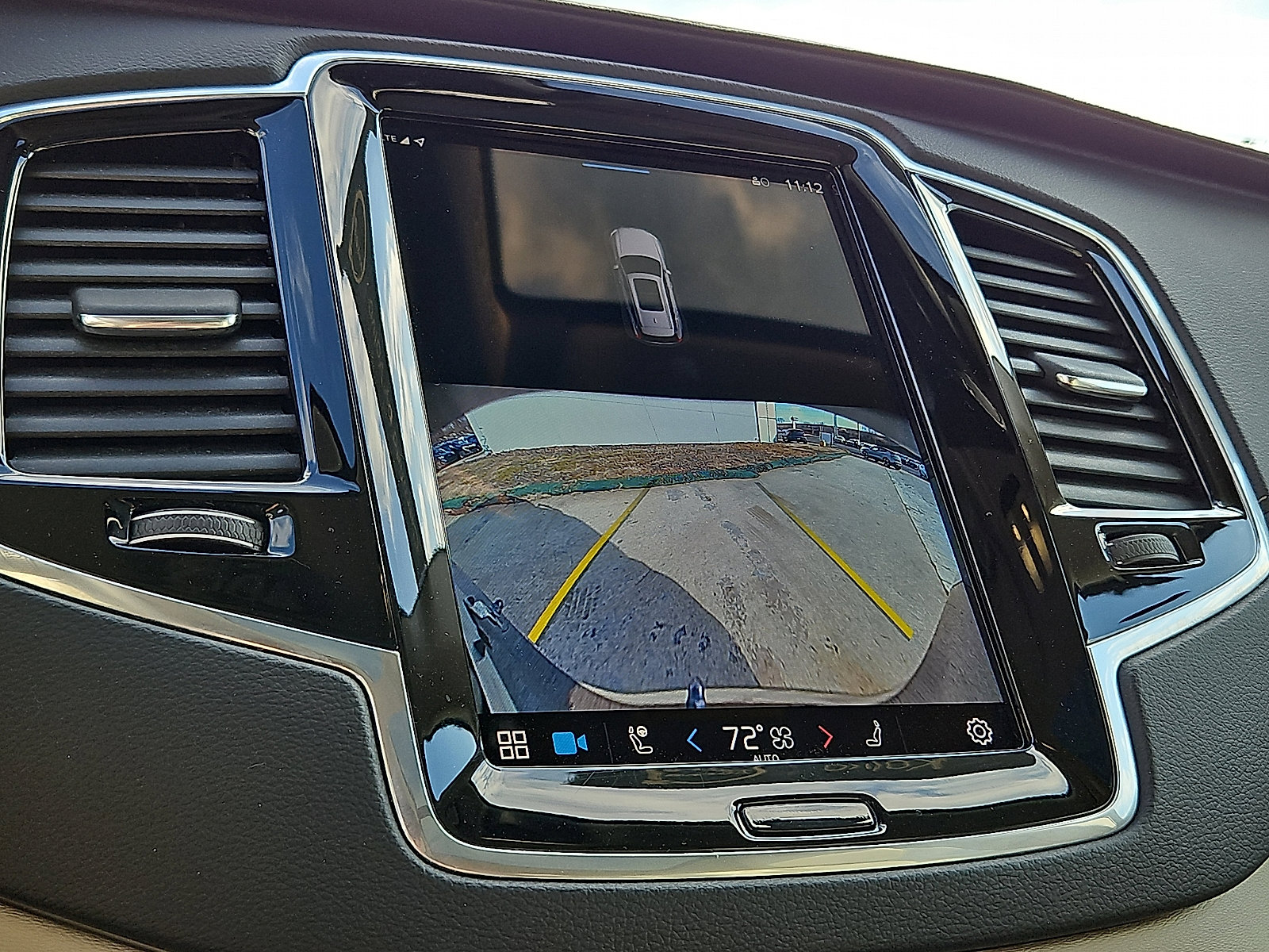 Certified 2023 Volvo XC90 B6 Ultimate w/ Protection Package image 19
