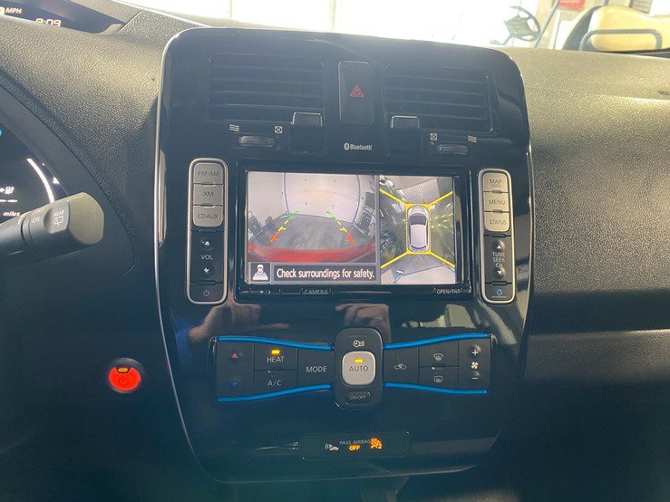 Used 2013 Nissan Leaf SV w/ LED & Quick Charge Pkg FWD image 27