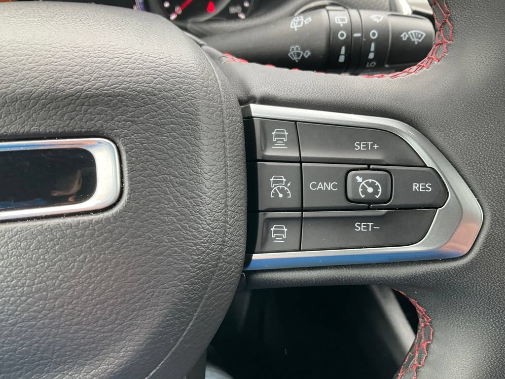 Used 2024 Jeep Compass Trailhawk AWD/4WD image 6