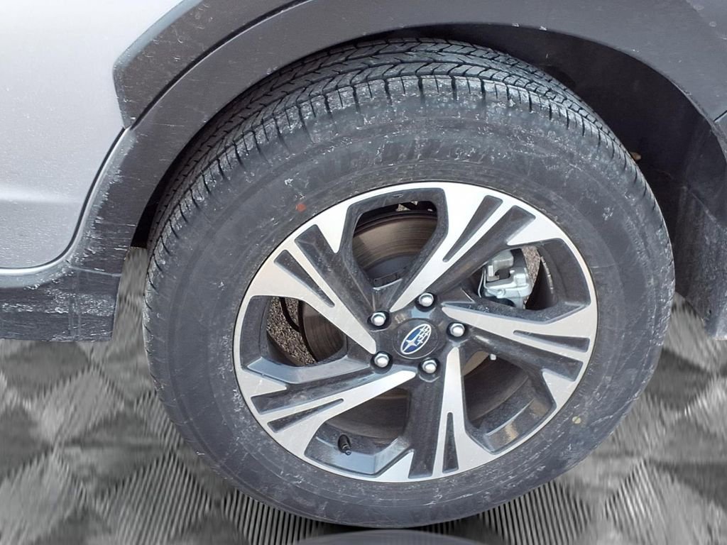 Certified 2025 Subaru Crosstrek 2.0i Premium image 18