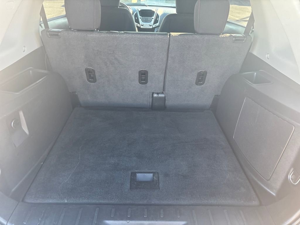 Used 2017 GMC Terrain SLE image 30