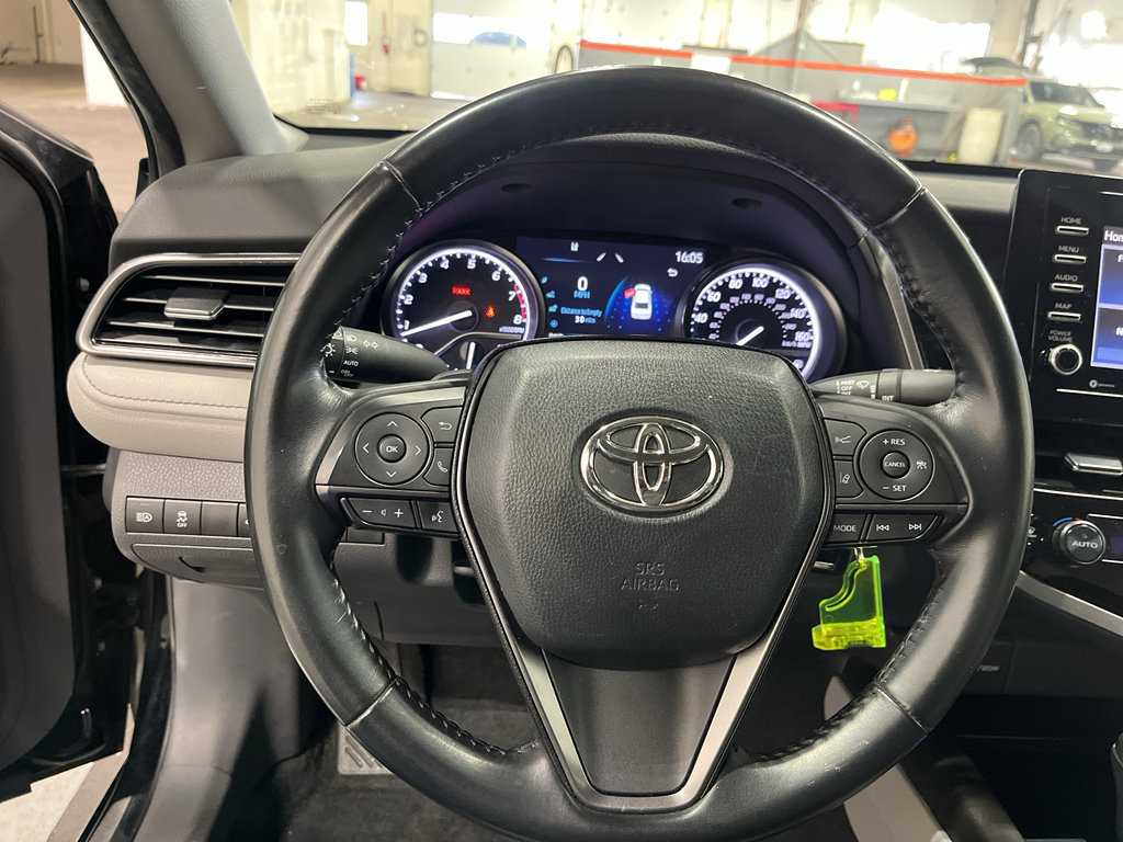 Used 2023 Toyota Camry SE AWD/4WD image 24