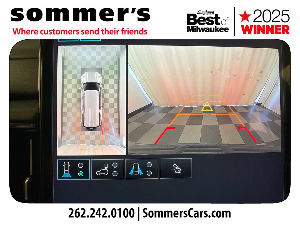Used 2025 GMC Yukon XL AT4 Ultimate w/ LPO, Floor Liner Package AWD/4WD image 18