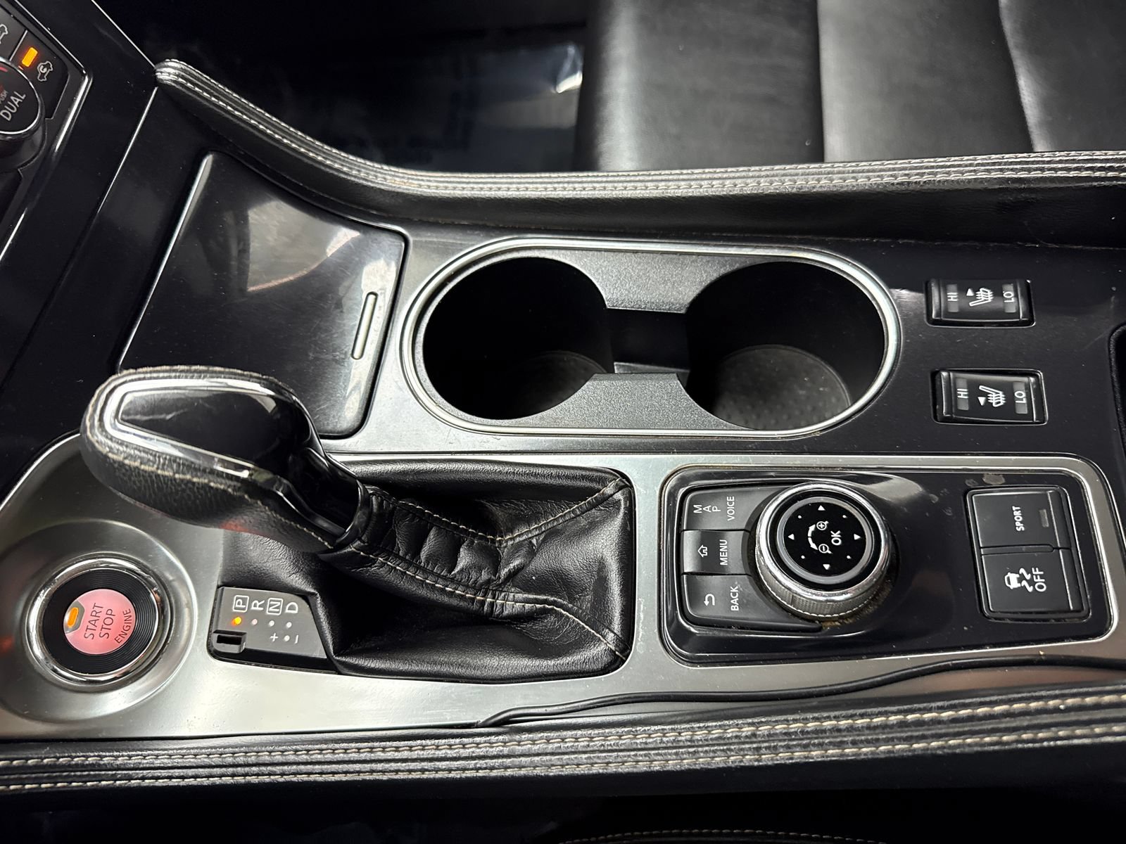 Used 2022 Nissan Maxima SV w/ Floor Mat Group FWD image 30