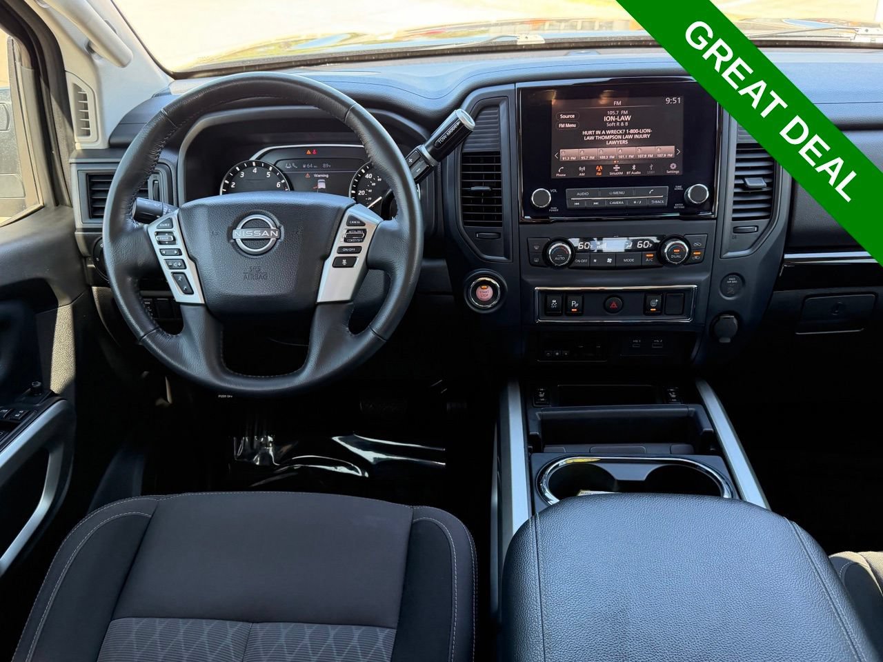 Used 2024 Nissan Titan SV w/ SV Convenience Package RWD image 12