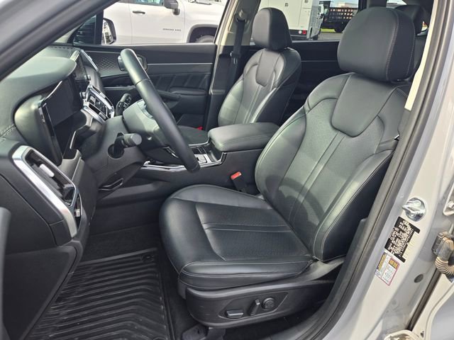 Used 2023 Kia Sorento SX image 9