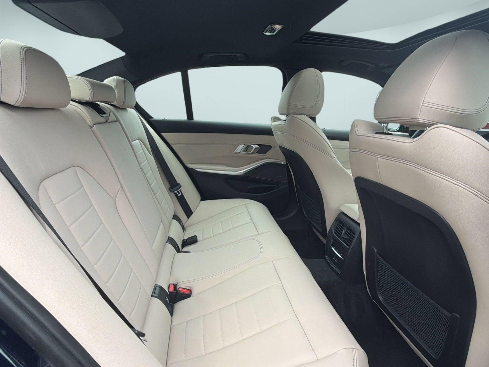 Used 2023 BMW M340i RWD image 27