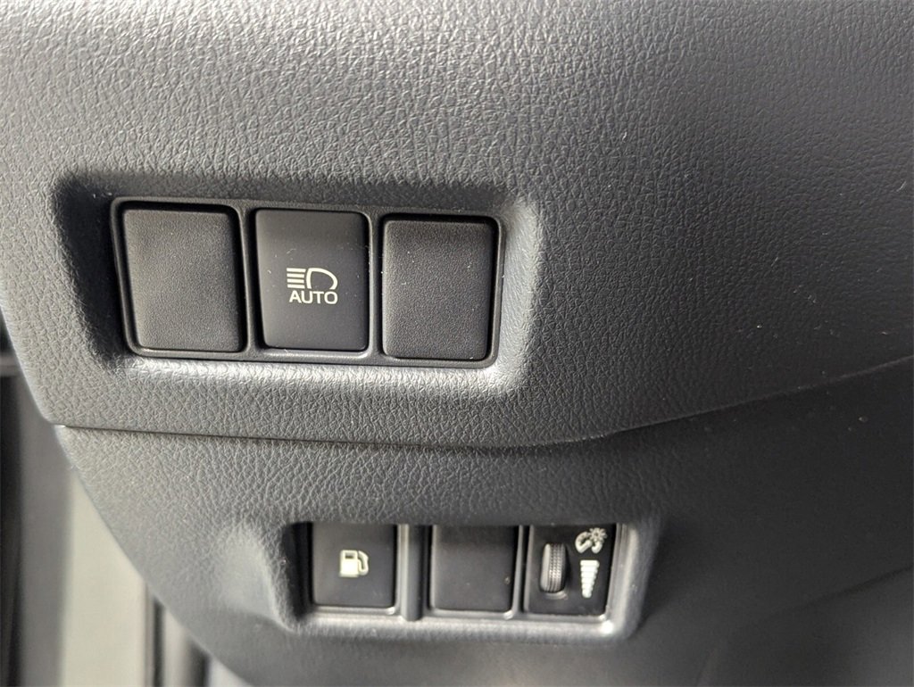 Used 2021 Toyota C-HR LE image 13