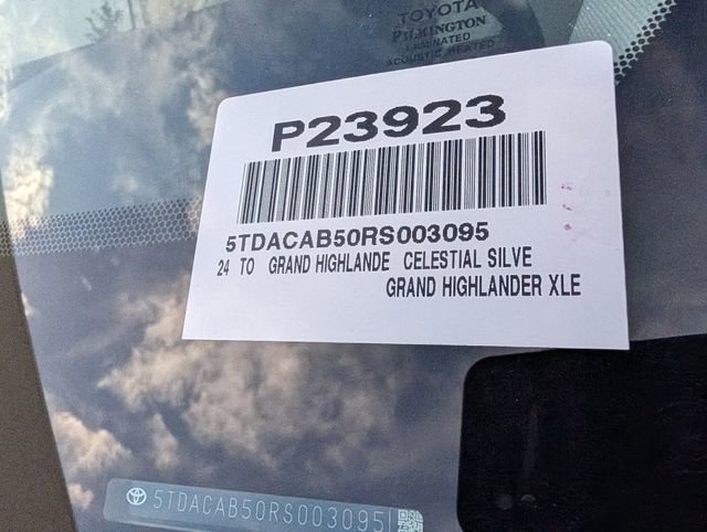 Used 2024 Toyota Grand Highlander XLE image 38