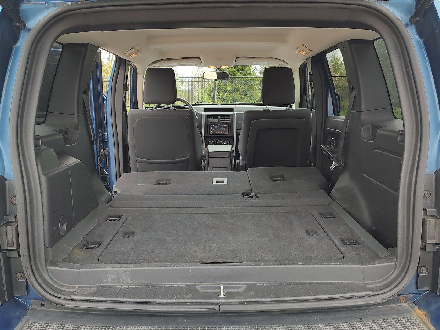 Used 2009 Jeep Liberty Sport w/ Popular Equipment Group AWD/4WD image 12