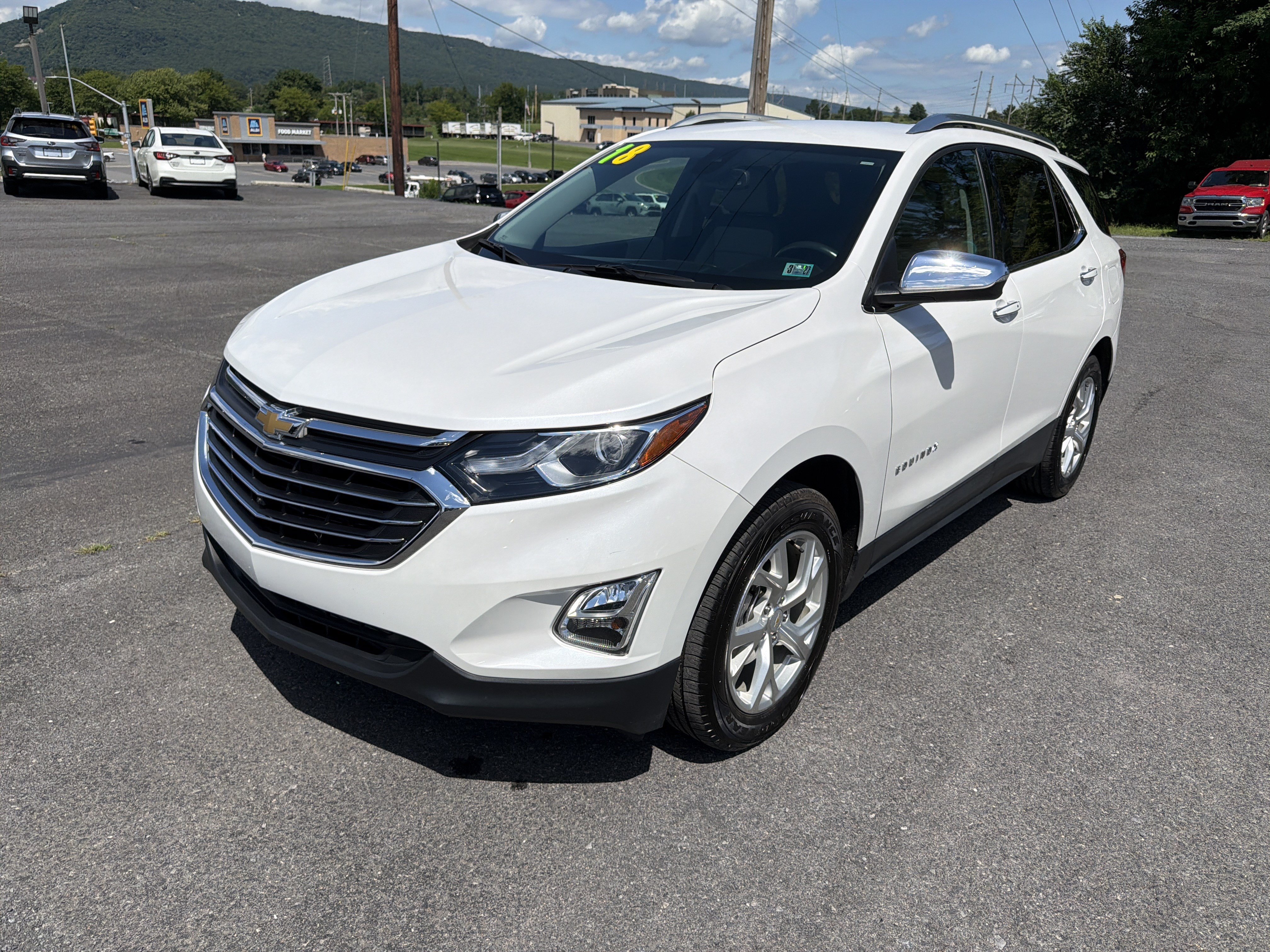 Used 2018 Chevrolet Equinox Premier AWD/4WD image 10