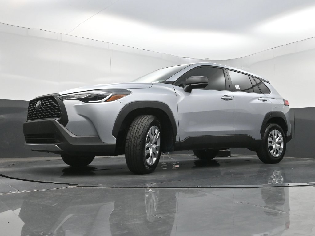 Used 2022 Toyota Corolla Cross L FWD image 25