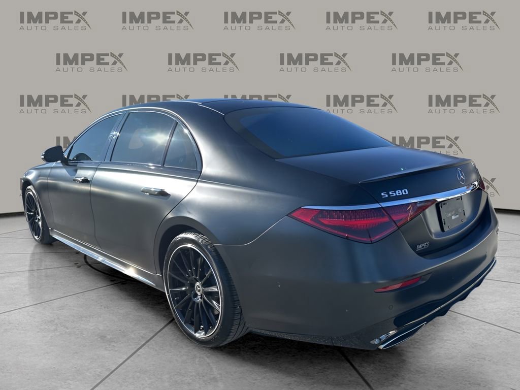 Used 2023 Mercedes-Benz S 580 4MATIC Sedan w/ AMG Line image 3