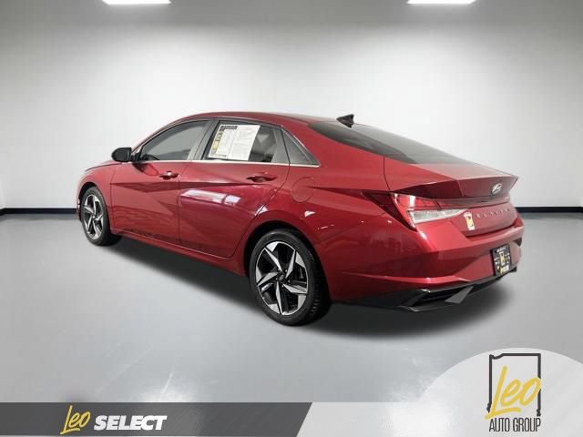Used 2022 Hyundai Elantra SEL w/ Convenience + Premium Package FWD image 5