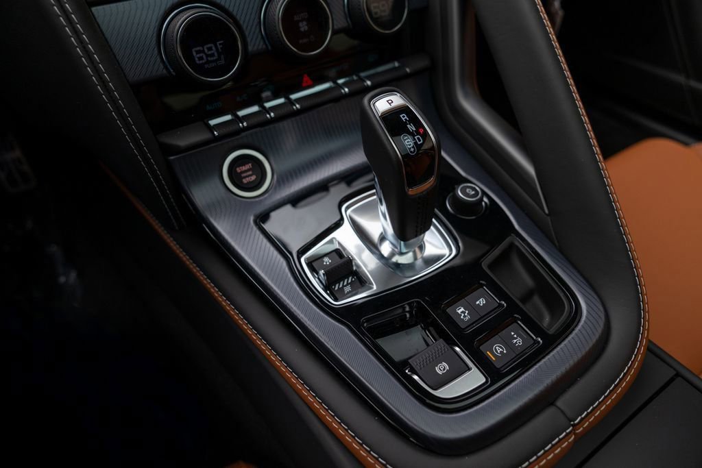 Used 2024 Jaguar F-TYPE R-Dynamic RWD image 30