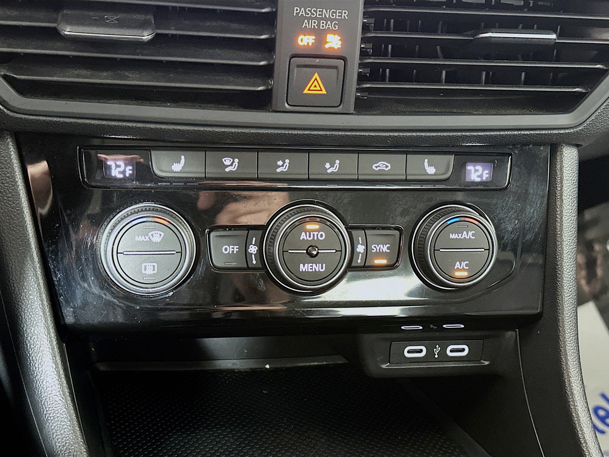 Used 2024 Volkswagen Jetta SE image 15