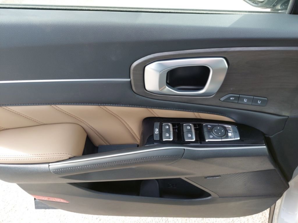 New 2026 Kia Sorento SX Prestige w/ Olive Brown Leather Package image 21
