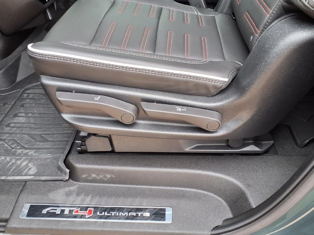 Used 2026 GMC Yukon XL AT4 Ultimate AWD/4WD image 24