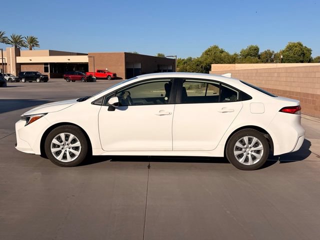 Used 2026 Toyota Corolla LE FWD image 10
