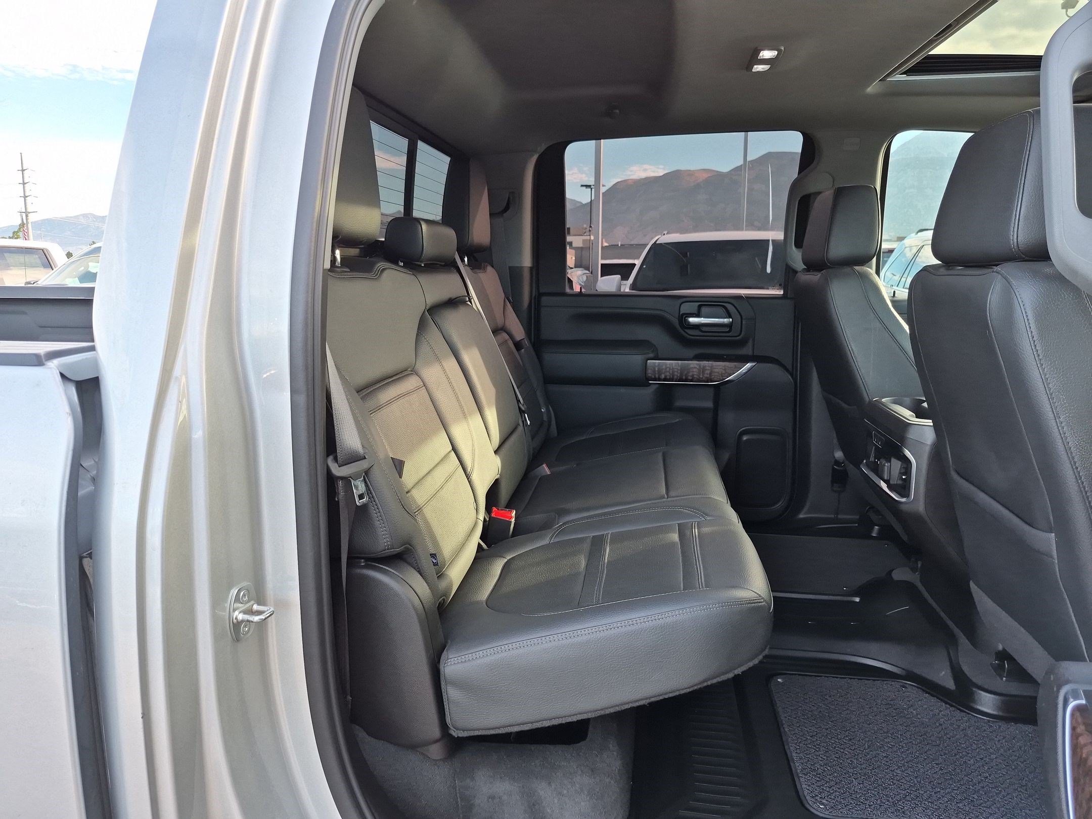 Used 2021 GMC Sierra 2500 Denali w/ Denali Ultimate Package AWD/4WD image 30