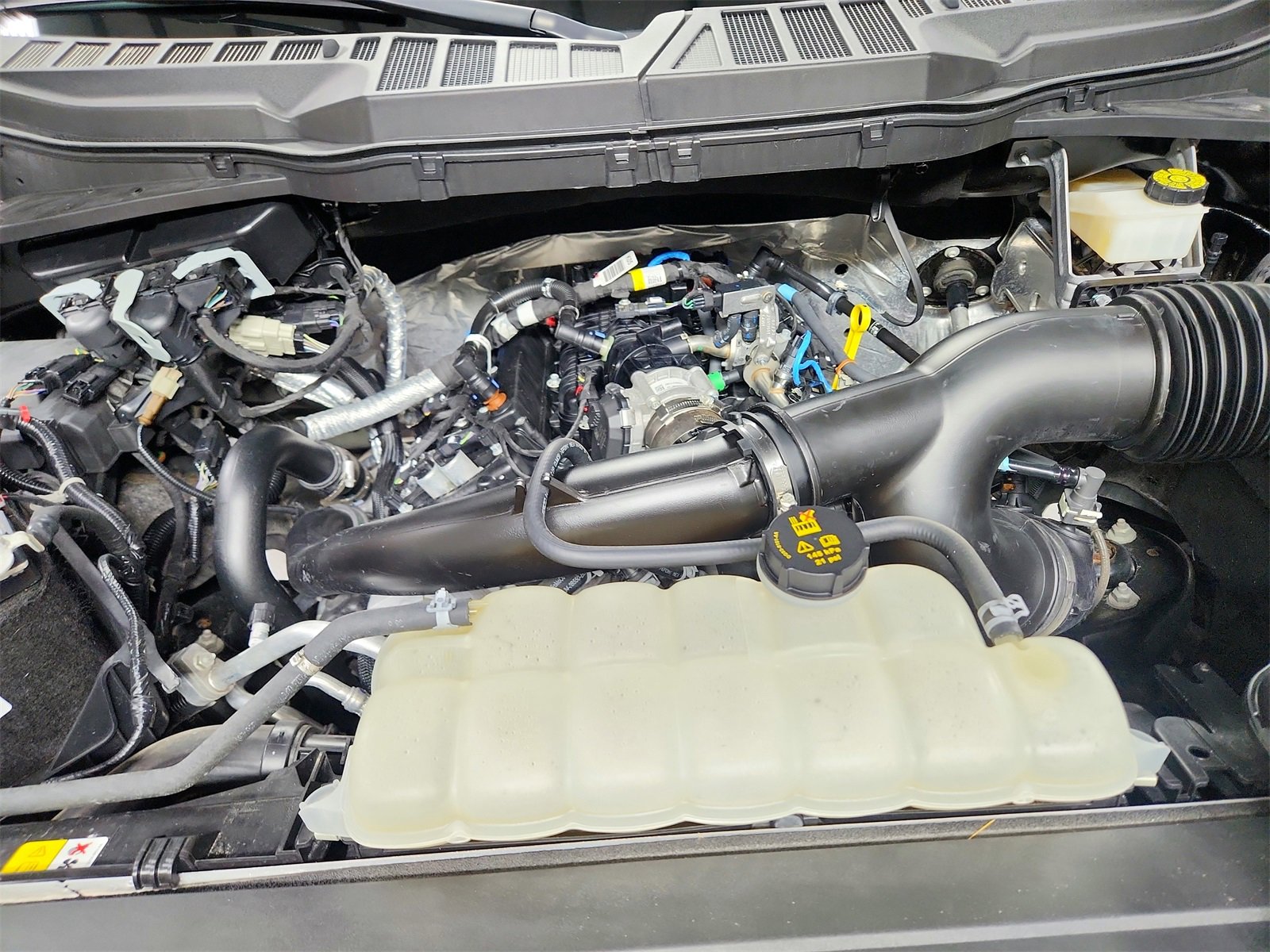 Used 2023 Ford F150 Lariat w/ Equipment Group 502A High image 17