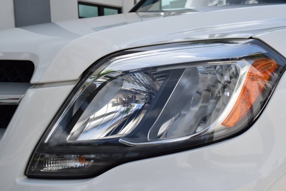 Used 2014 Mercedes-Benz GLK 250 BlueTEC 4MATIC image 11