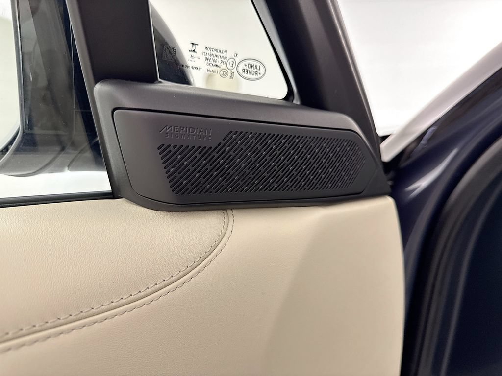 New 2026 Land Rover Range Rover Long Wheelbase Autobiography AWD/4WD image 19