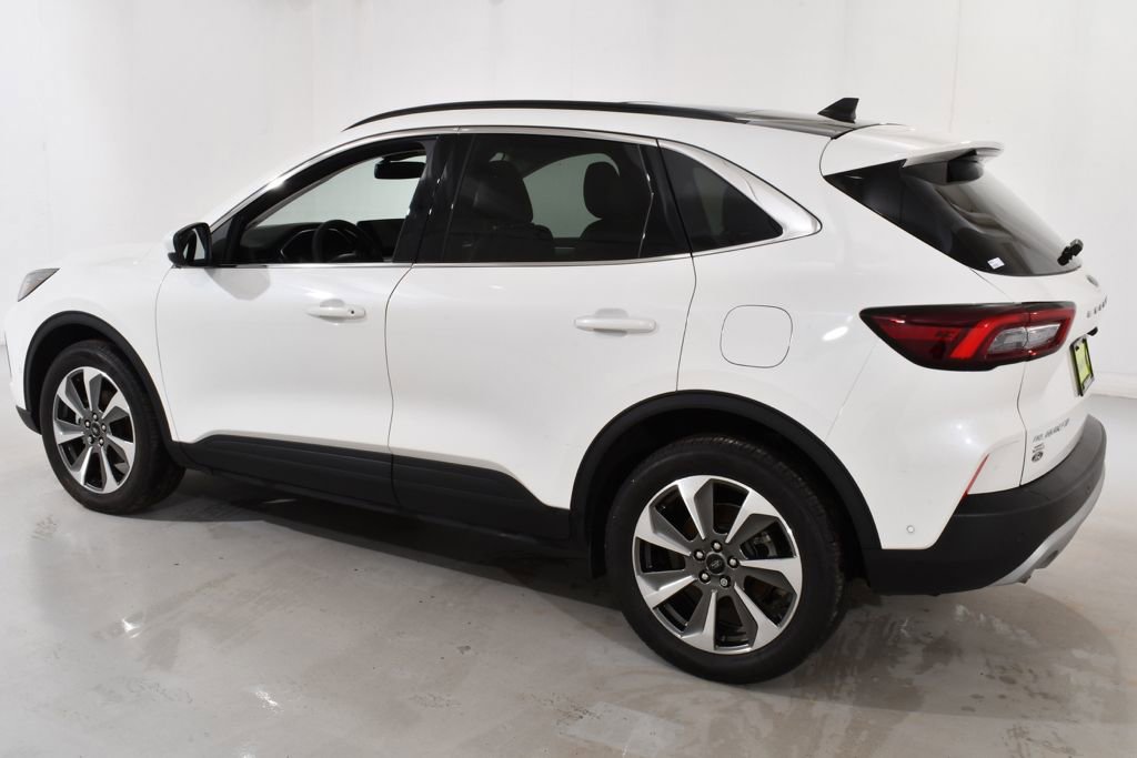 Used 2023 Ford Escape Platinum w/ Premium Technology Package image 15