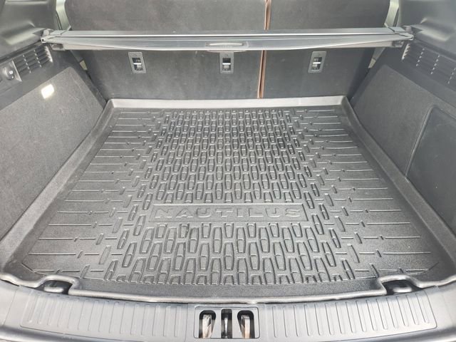 Used 2022 Lincoln Nautilus Reserve w/ Equipment Group 201A image 26