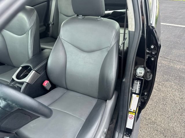 Used 2013 Toyota Prius Four w/ Deluxe Solar Roof Pkg FWD image 10