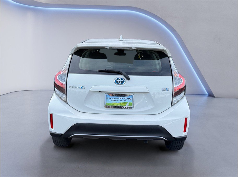 Used 2018 Toyota Prius C Three FWD image 5