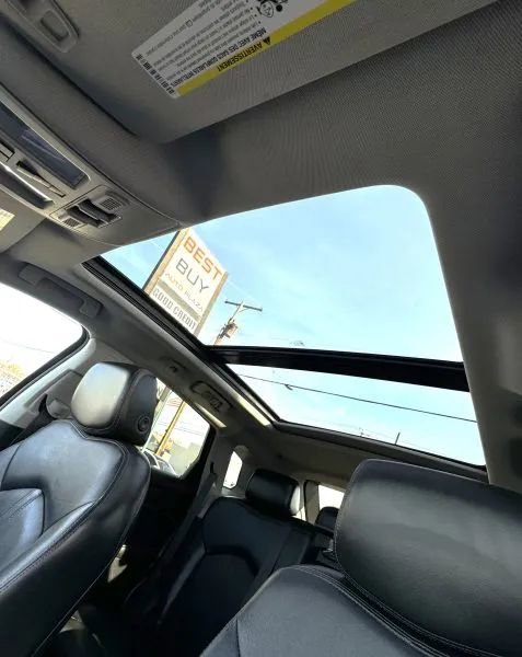 Used 2015 Cadillac SRX Luxury w/ Driver Awareness Package image 24