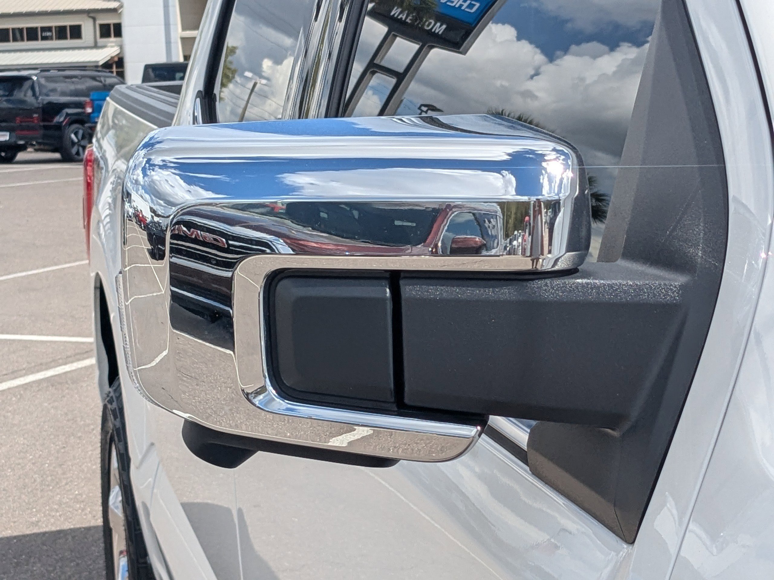 Used 2023 Ford F150 Lariat w/ Equipment Group 502A High image 11