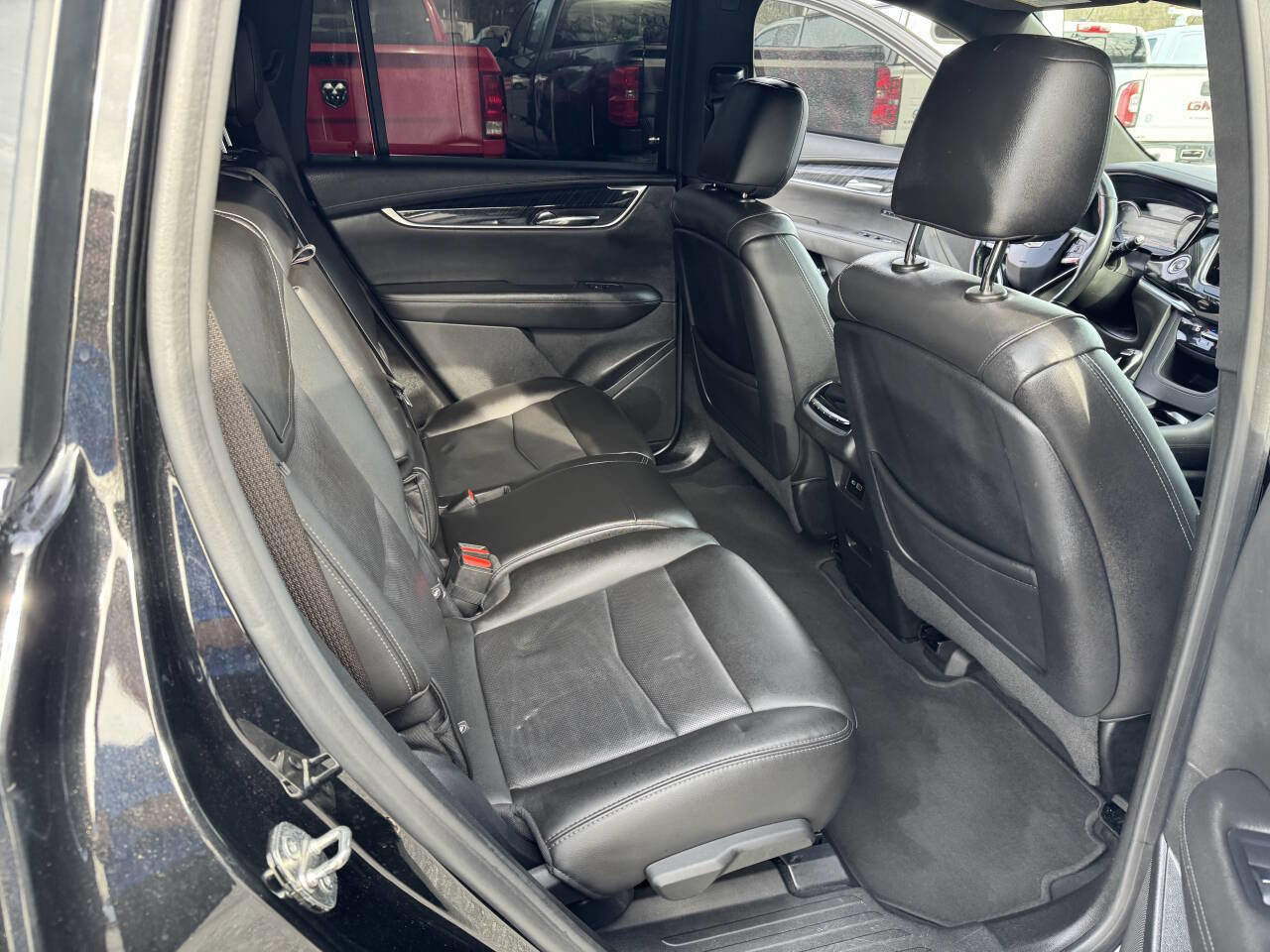 Used 2022 Cadillac XT6 Premium Luxury image 23