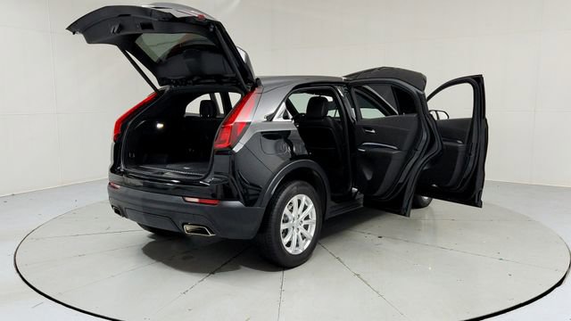 Certified 2023 Cadillac XT4 Luxury w/ Cold Weather Package image 10