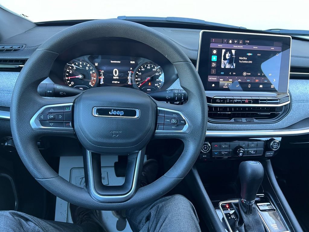 Used 2024 Jeep Compass Sport image 30