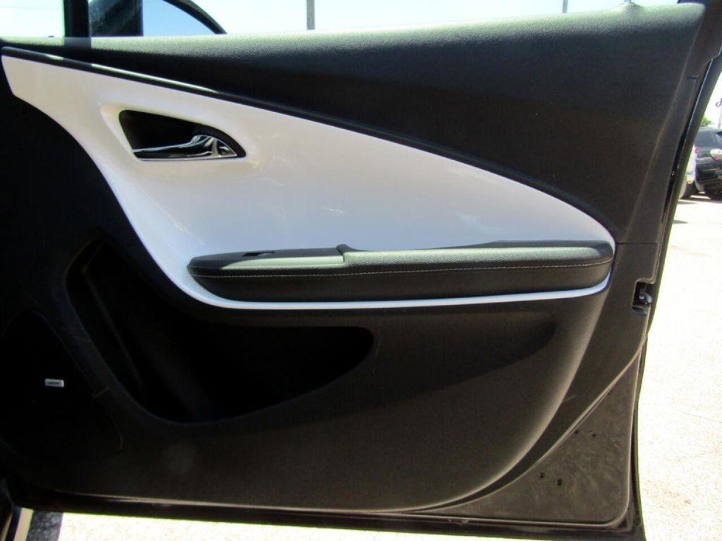 Used 2012 Chevrolet Volt Premium w/ Premium Trim Package image 22