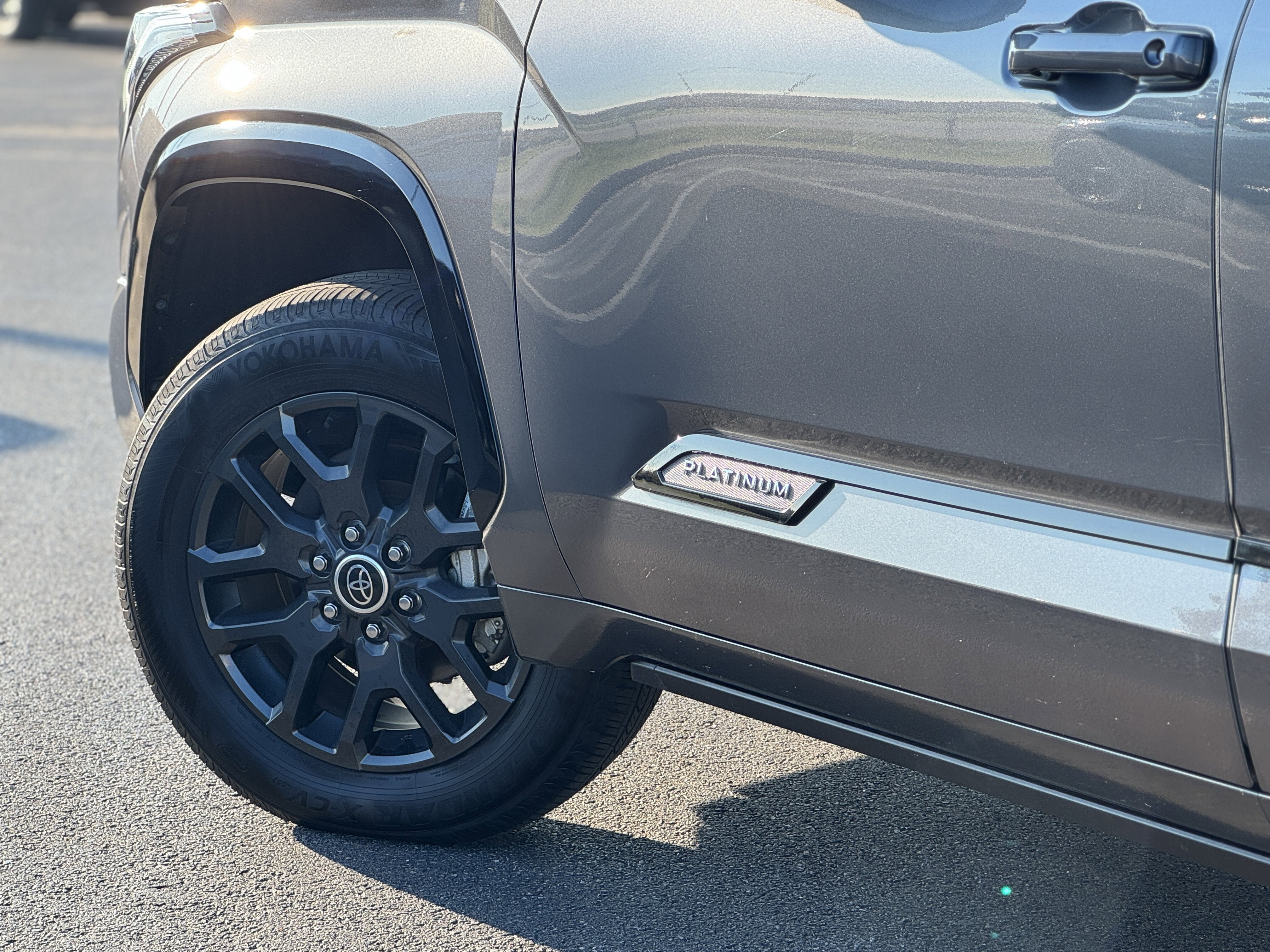 Used 2023 Toyota Tundra Platinum image 7