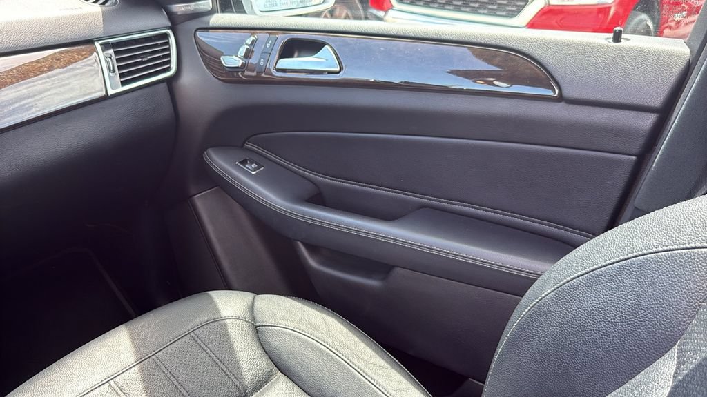Used 2018 Mercedes-Benz GLE 350 image 28