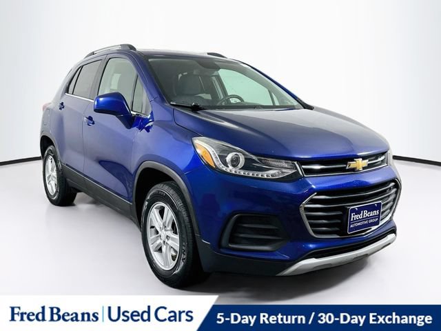 Used 2017 Chevrolet Trax LT w/ Driver Confidence Package AWD/4WD image 1