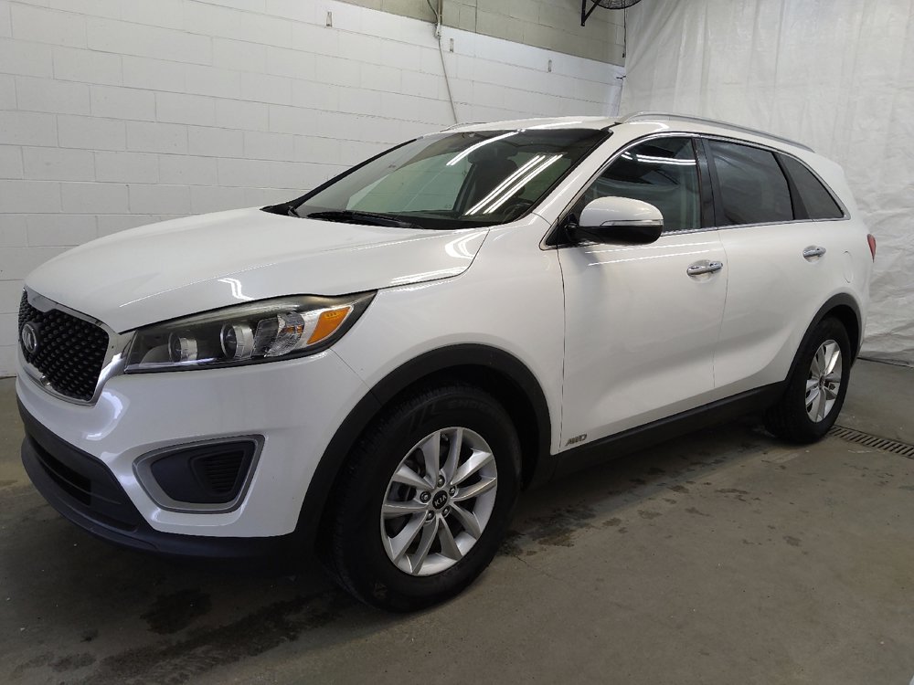 Used 2016 Kia Sorento LX w/ LX Convenience Package image 2
