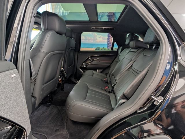 Used 2024 Land Rover Range Rover Sport Dynamic SE image 10