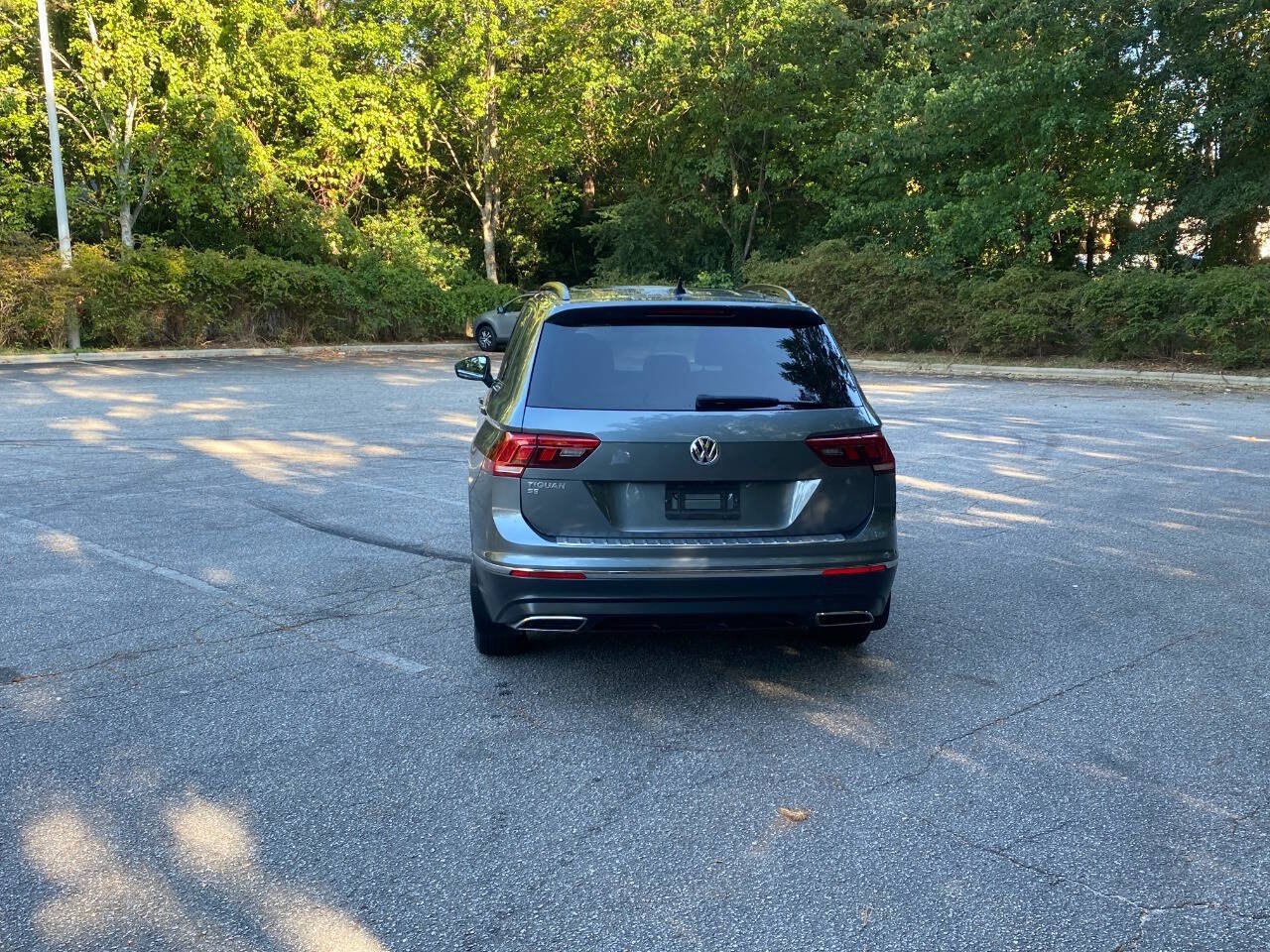 Used 2020 Volkswagen Tiguan SE FWD image 6