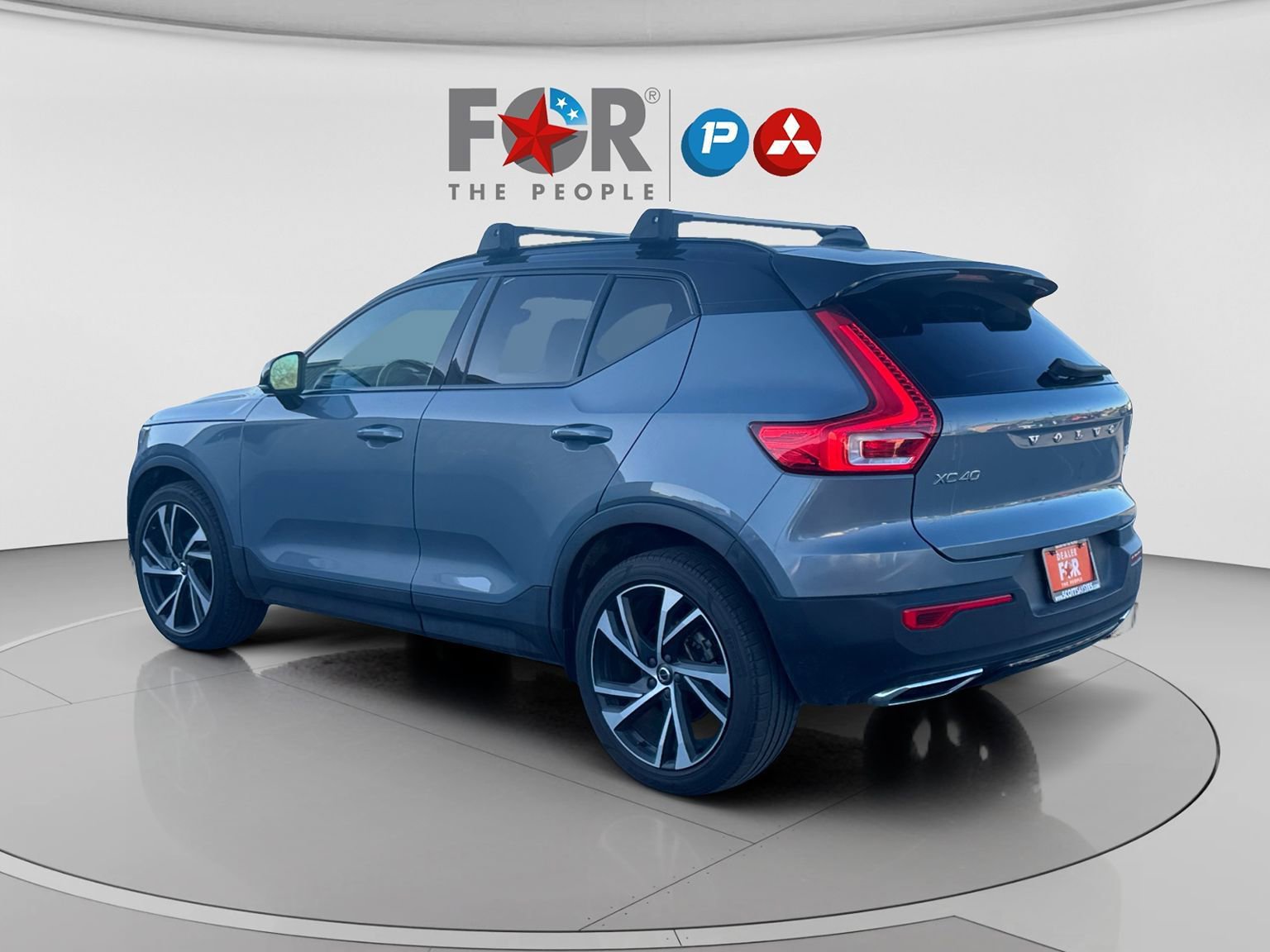 Used 2020 Volvo XC40 T4 R-Design w/ Protection Package Premier FWD image 11