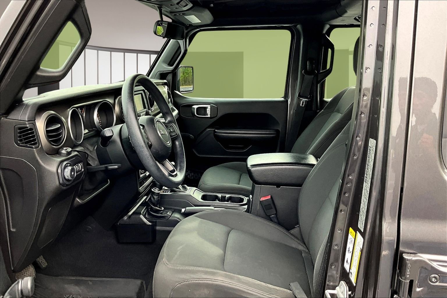 Used 2018 Jeep Wrangler Unlimited Sport image 21