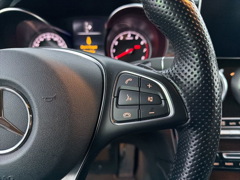 Used 2017 Mercedes-Benz GLC 300 4MATIC image 30