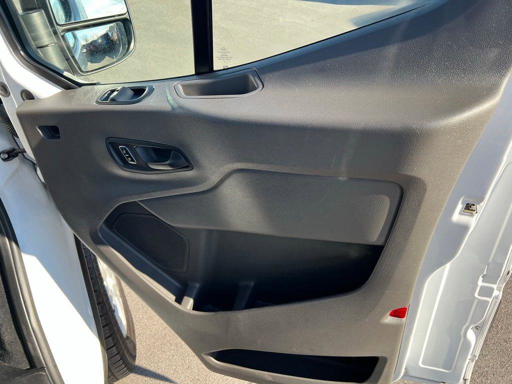 Used 2023 Ford Transit 350 XLT image 23